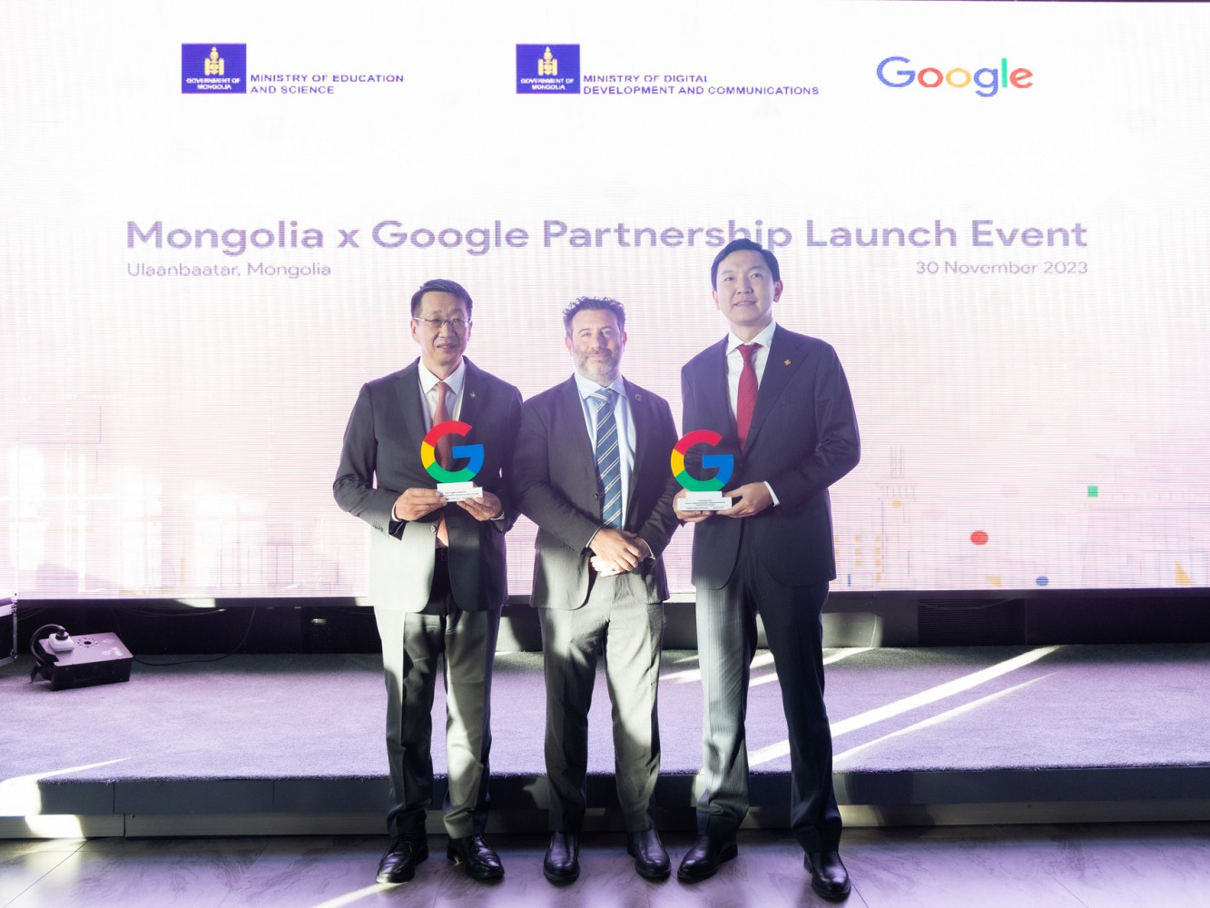 Монгол Улс Google компанитай албан ёсны хамтын ажиллагаа эхлүүллээ 