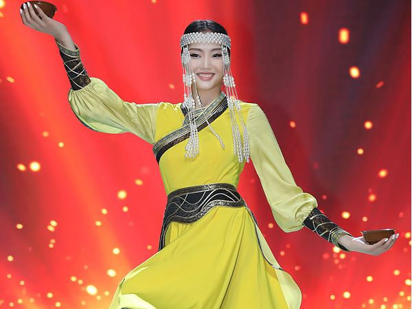 Азийн соёлын наадамд болох "Miss Asia Awards Asia Championship"-ыг монгол модель тэргүүлжээ
