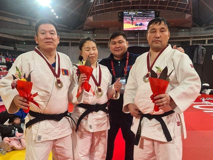 Пара жүдочид токиогийн гранпригаас нэг алт, хоёр хүрэл медаль хүртэв