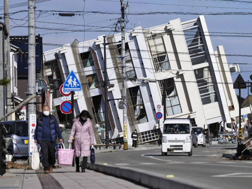 Японд болсон газар хөдлөлтийн улмаас 180 хүн амиа алдаж, 120 гаруй иргэн сураггүй алга болоод байгаа ажээ