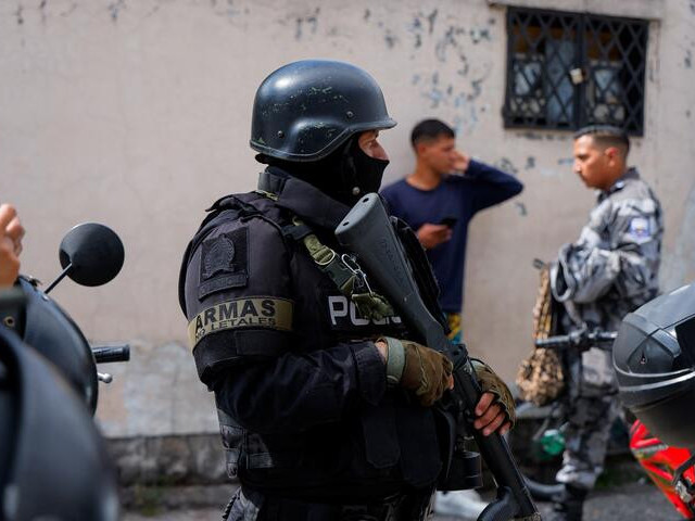 ВИДЕО: Эквадорын мафийнхны барьцаалаад байсан "ТС" телевизийг чөлөөлсөн бол, таван шорон гэмт бүлэглэлийнхний барьцаанд оржээ
