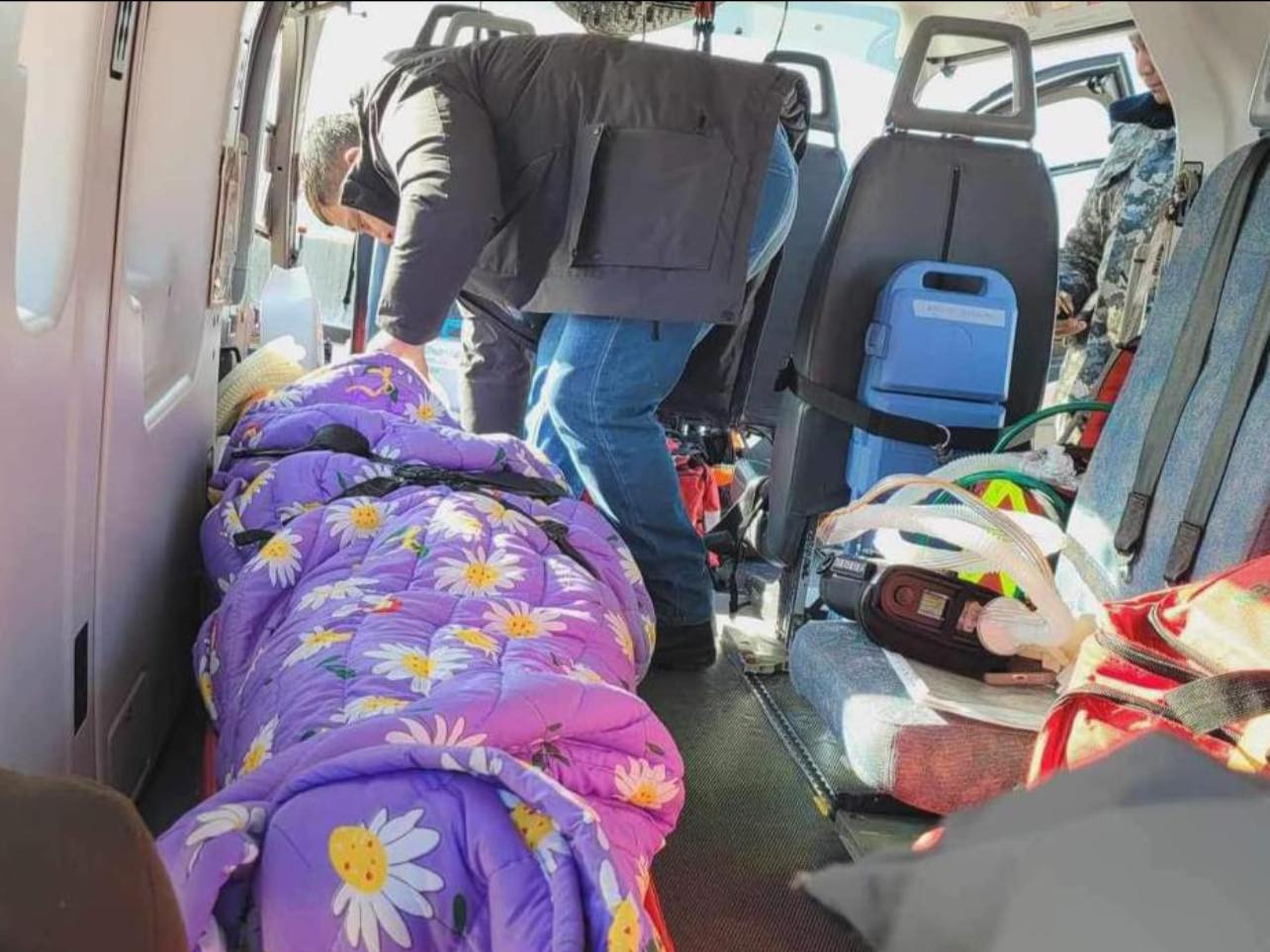 Ханбогд суманд осолд орсон жолоочийг тээвэрлэсэн нисдэг тэрэг Улаанбаатарт газардах гэж байна