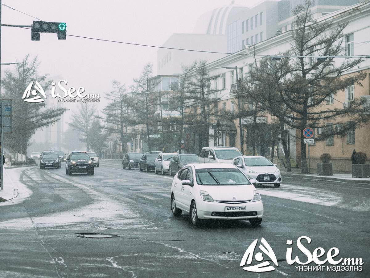 Улаанбаатар хотод өнөөдөр өдөр, шөнөдөө цас үргэлжлэн орно