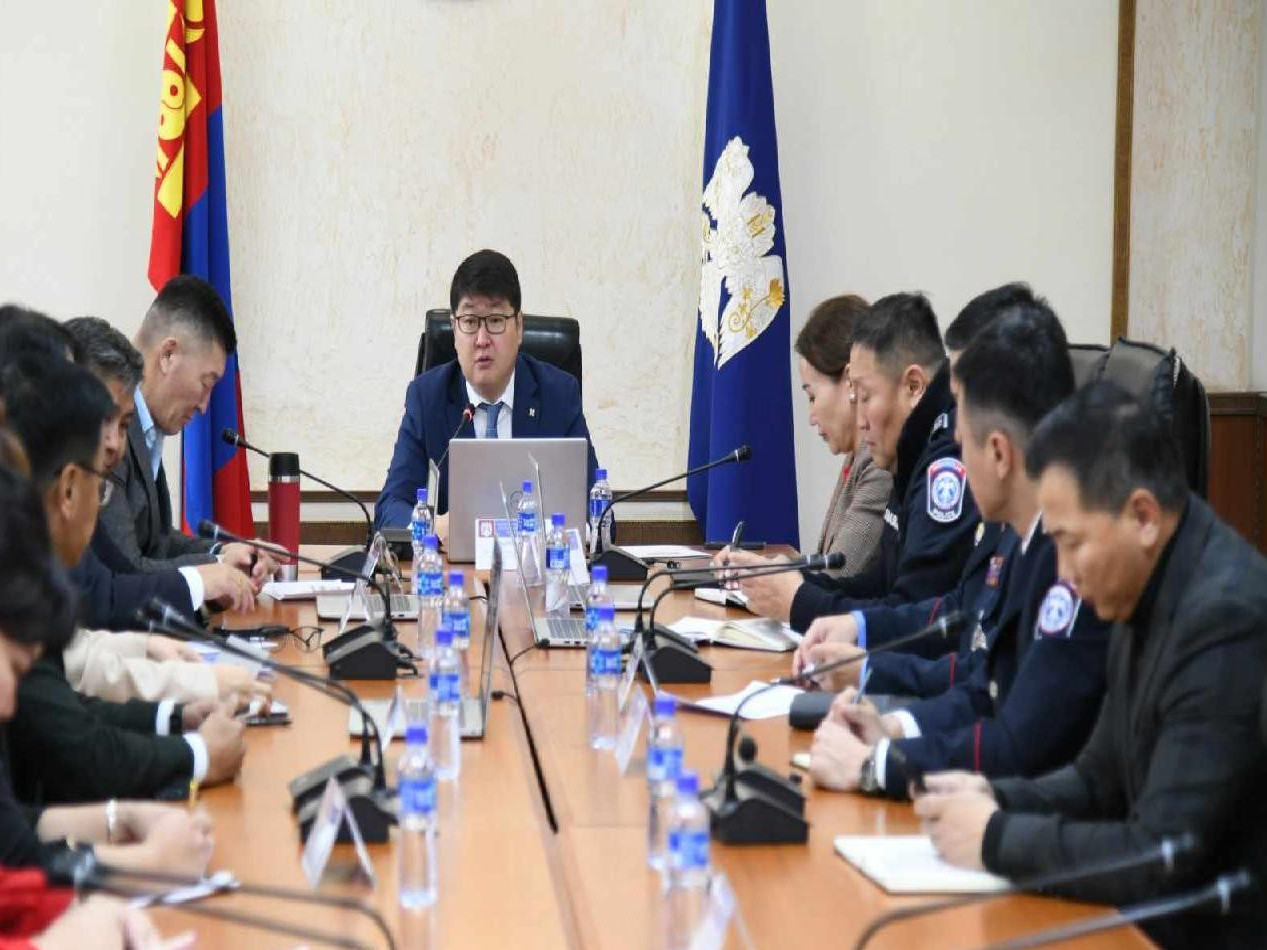 Нийслэлд үүссэн нөхцөл байдалтай холбоотойгоор НИТХ-ын ээлжит хуралдааныг түр хойшлууллаа