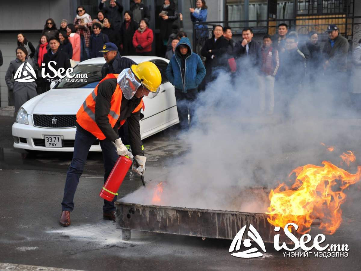 Хог шатаж, угааржилт үүссэн "Содон хороолол"-ын орцноос 34 том хүн, 22 хүүхдийг аюулгүй газарт гаргажээ