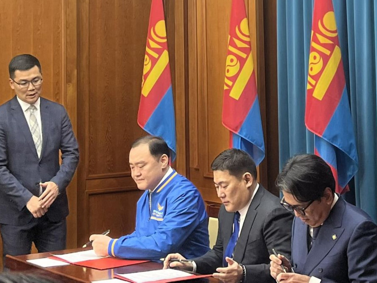 LIVE: "Монгол Улсын 3,4 сая иргэн Эрдэнэс Тавантолгойн хувьцаа эзэмшигч болж, 2022 оны ногдол ашиг 116 мянган төгрөг олгоно" гэж Л.Оюун-Эрдэнэ мэдэгдэв