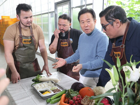 БНСУ-ын Чунбүк мужийн зөвлөлийн төлөөлөгчид "Artger"-тэй хамтран Солонгос хоол хийх нэвтрүүлэг бүтээжээ