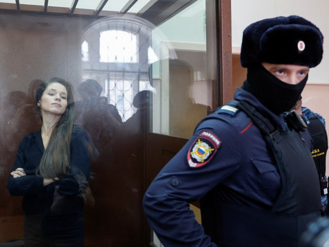 Навальныйгийн талаар мэдээлэл бэлтгэсэн сэтгүүлчийг хэт даврагч хэмээн үзэж, баривчилжээ