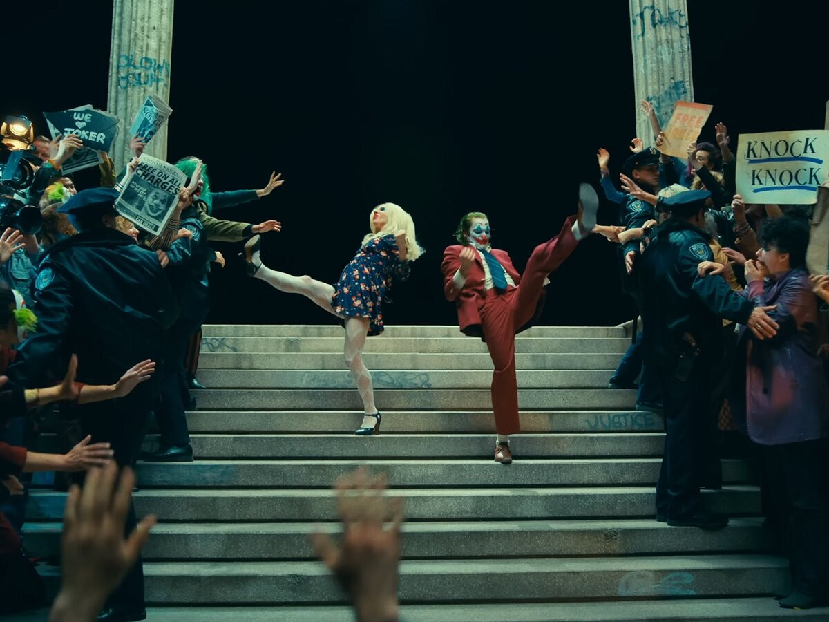 ВИДЕО: Дуучин Лэди Гага нарын гол дүрд нь тоглосон "Жокер" цувралын трейлер цацагджээ