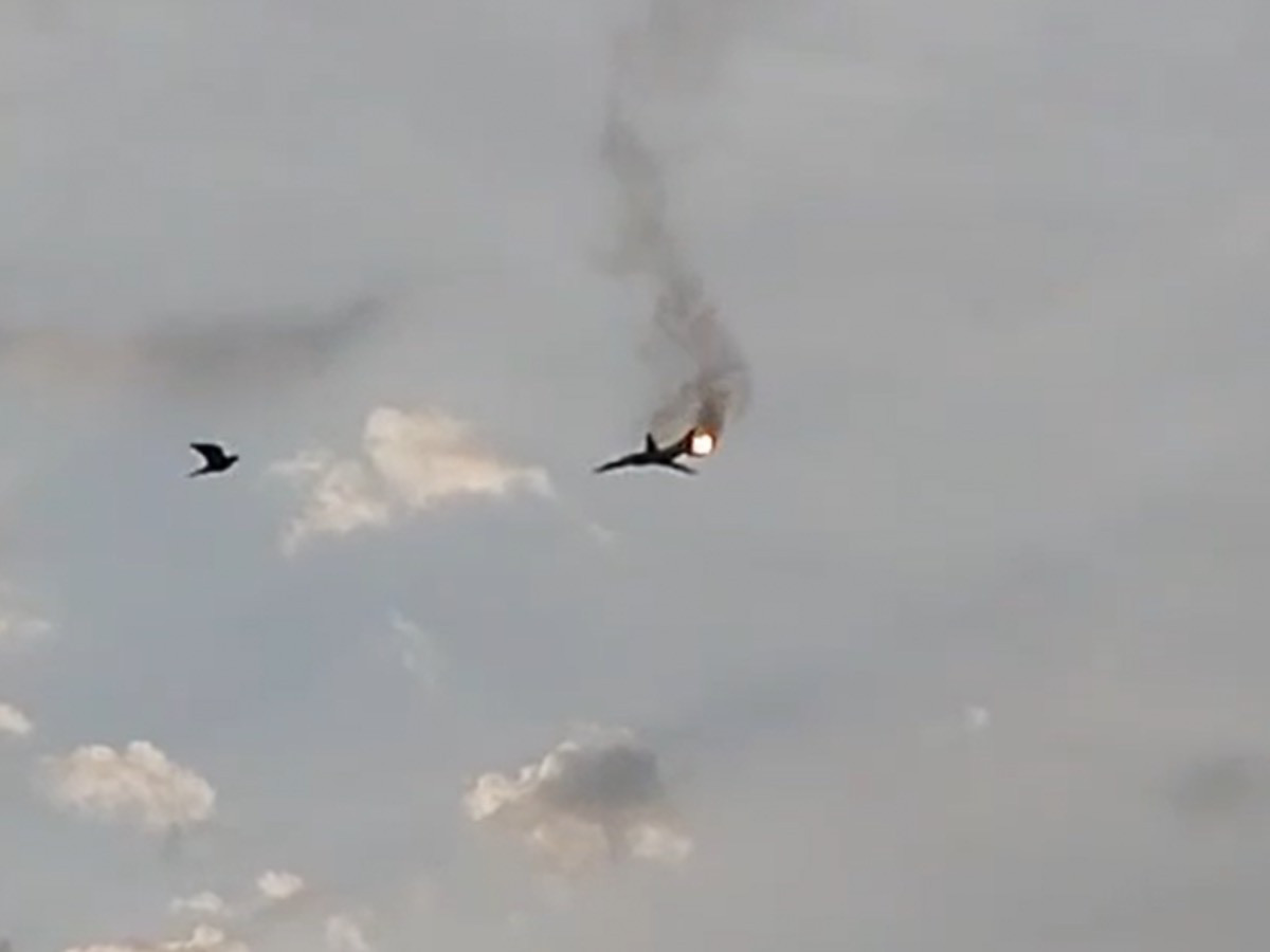 ВИДЕО: Оросын стратегийн бөмбөгдөгч Ту-22М3 онгоцыг Украины тагнуул устгасан гэж мэдэгджээ