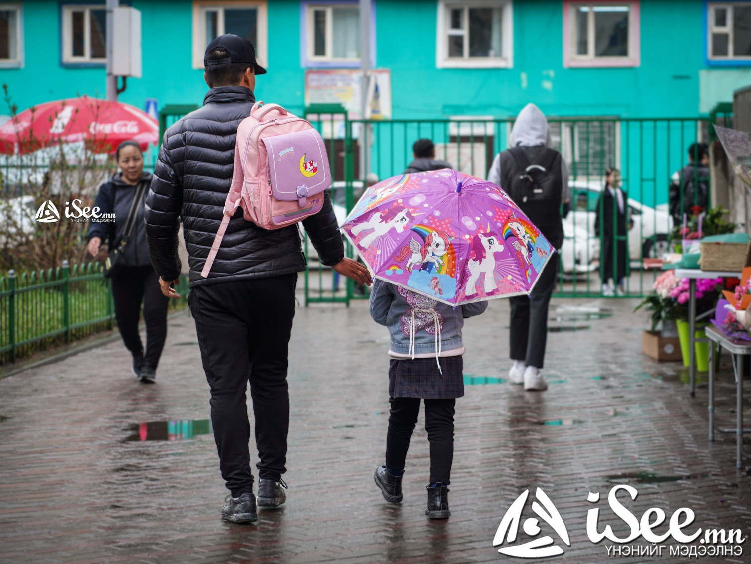 ФОТО: Зуны тэргүүн сарын шинийн 1-ний билэгт сайн өдөр өнөөдөр тохиож, Улаанбаатарт хур бороо орлоо