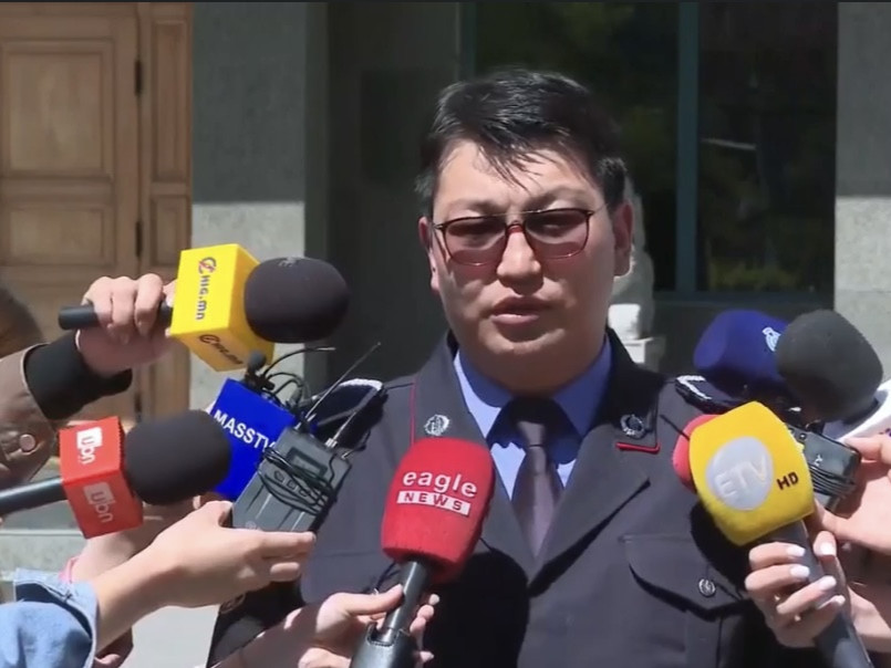 "Их тэнгэрт байршуулсан уран зургууд алга болсон хэргийг 2019 оноос хойш шалгаж байна" гэв