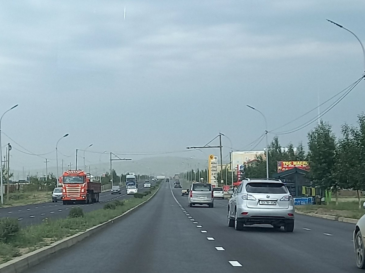 Баруун аймгууд руу салдаг уулзвар хүртэлх 3 км авто замыг шинэчиллээ