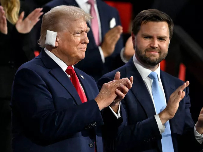 ВИДЕО: Дональд Трампыг албан ёсоор АНУ-ын Ерөнхийлөгчийн сонгуульд нэр дэвшигчээр зарлалаа
