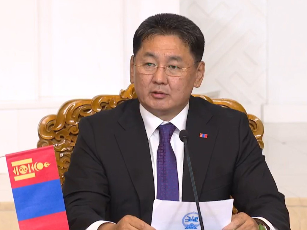 LIVE:  Ерөнхийлөгч У.Хүрэлсүх, ОХУ-ын Ерөнхийлөгч В.Путин нар сэтгүүлчдэд мэдээлэл өгч байна 
