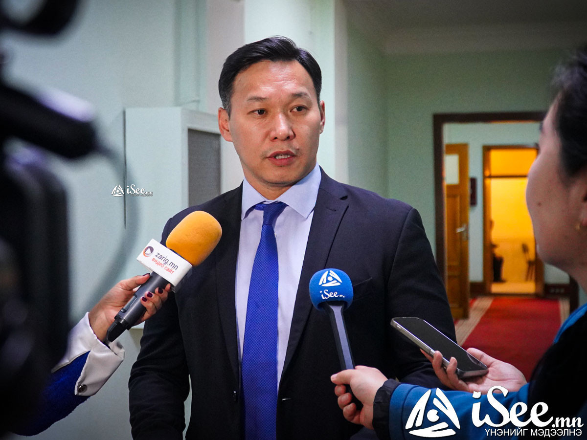 Т.Мөнхсайхан: Цэргийн төв эмнэлэгт эмчлүүлж байгаад амиа алдсан иргэнээс бусад үйлчлүүлэгчдэд ДОХ-ын халдвар дамжуулсан эсэхийг шалгаж тогтооно
