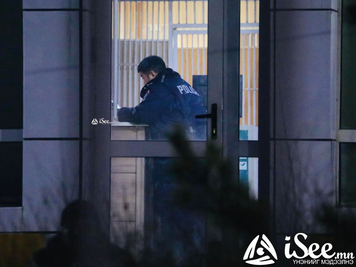 Автомашин хулгайлж, улсын дугаарыг нь солин замын хөдөлгөөнд оролцсон этгээдийг олж тогтоожээ