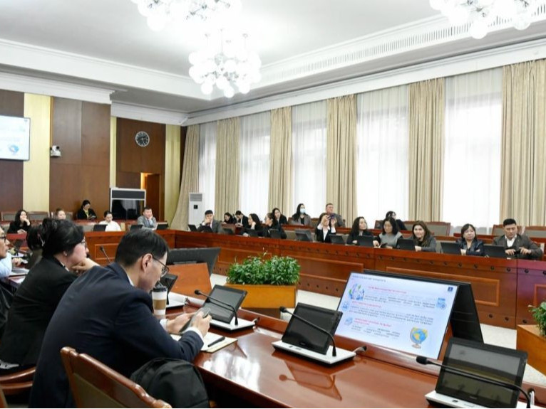 Урт хугацаандаа бүх нийтээрээ татвар төлдөг тогтолцоо руу шилжинэ
