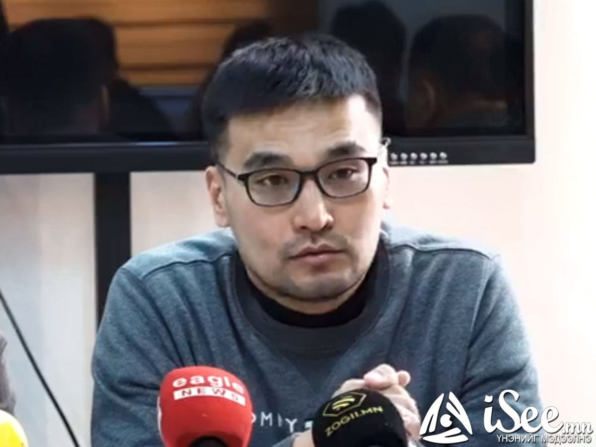“Хурлын урамшуулал” нэрээр Хөлбөмбөгийн холбооны удирдлагуудын дансанд 1000, 1000 доллар шилжүүлсэн байсан гэв