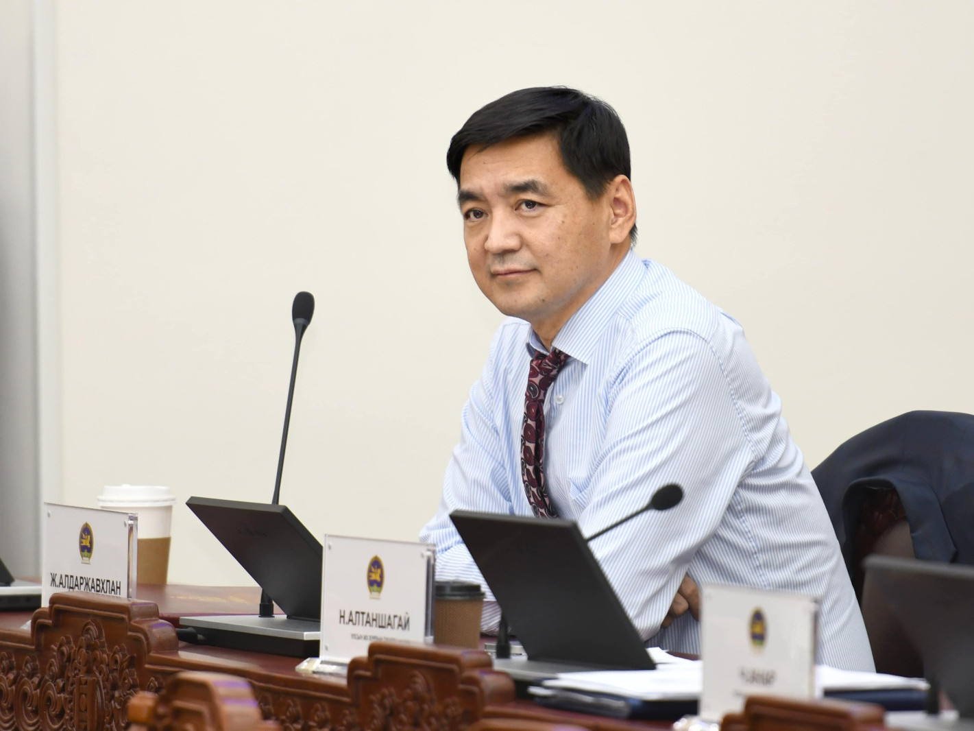 Ж.Алдаржавхлан: Төсвийн зардлын огцом өсөлт бүгд валют болж гадагшаа урсаад байгаа учир хязгаарламаар байна