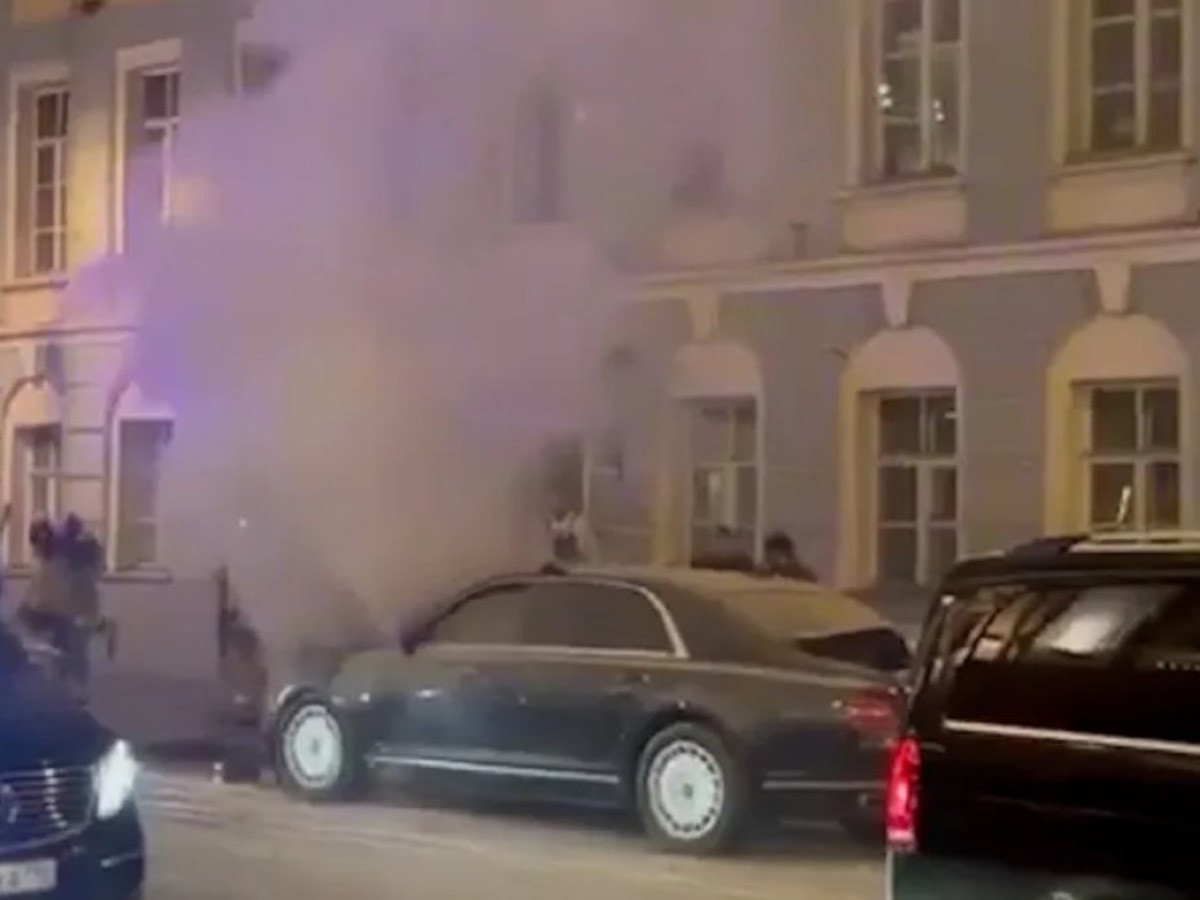 ВИДЕО: В.Путины цуваанд явдаг “Аурус” лимузин дэлбэрсэн гэх мэдээлэл гарав