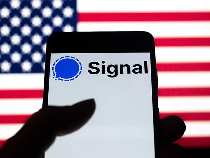 АНУ-ын Үндэсний аюулгүй байдлын зөвлөхийн баг "Signal" аппликейшнд нууц чатууд үүсгэж, мэдээлэл солилцдог талаар мэдээлжээ