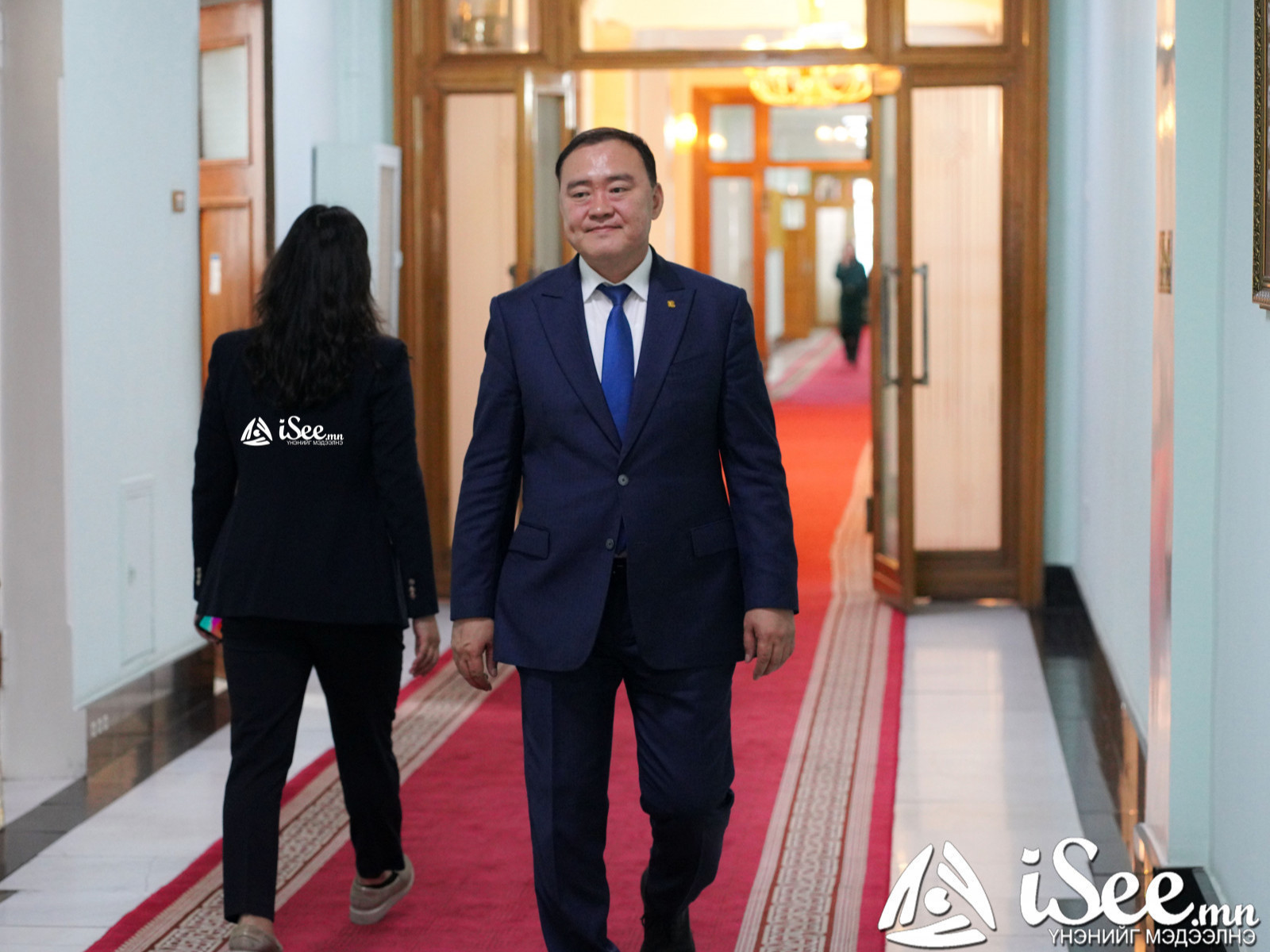 Л.Гантөмөр: Бид өс хонзогнолоо зогсоож, АН-ыг бүтэн болохыг дэмжих ёстой