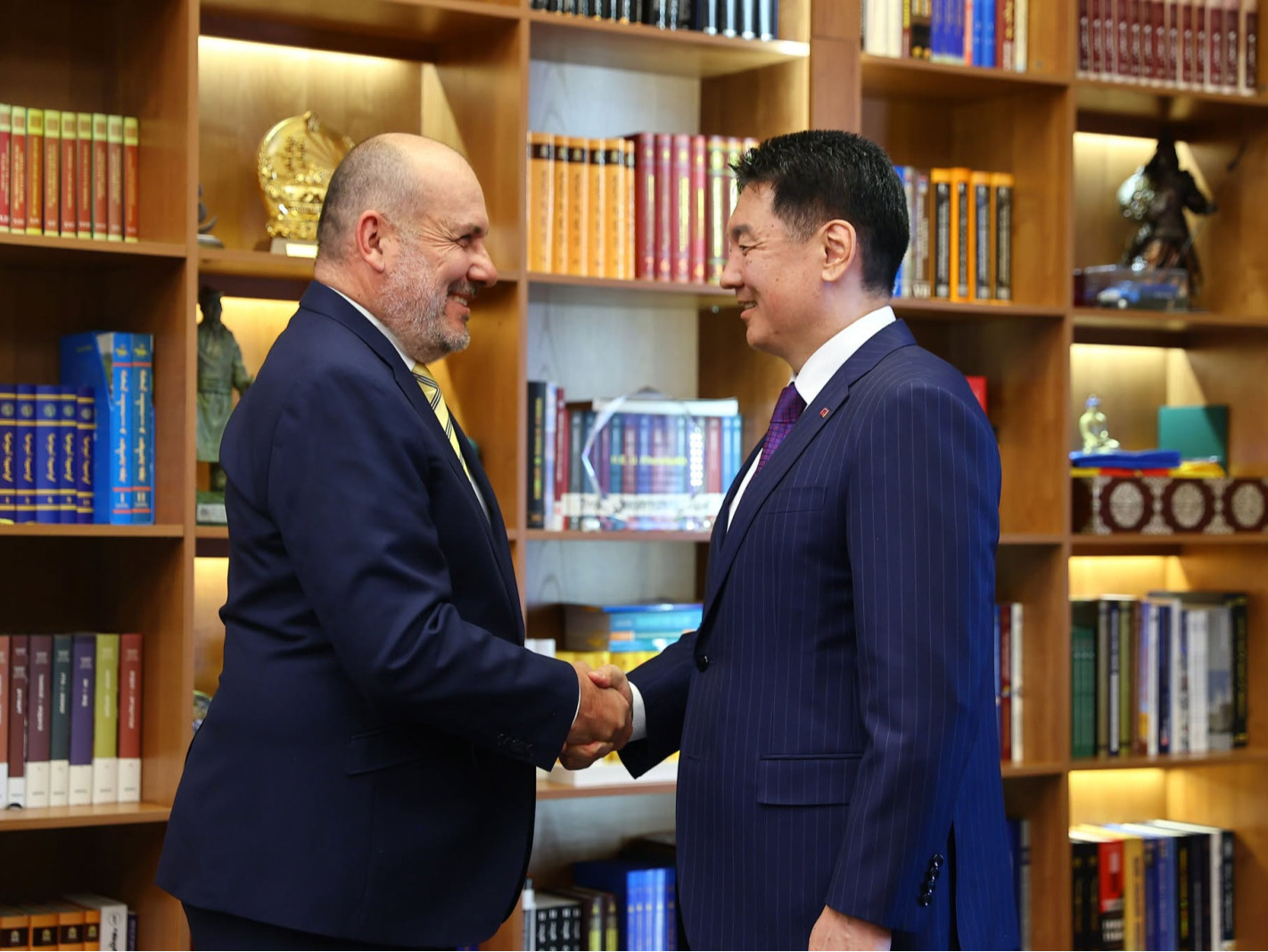 Ерөнхийлөгчийн ивээл дор Нөмрөгийн дархан цаазат газарт тахь нутагшуулах төсөл хэрэгжүүлнэ