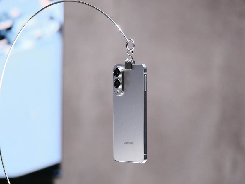 ВИДЕО: Samsung компани Galaxy S25 Edge загварын ухаалаг гар утсаа танилцуулжээ