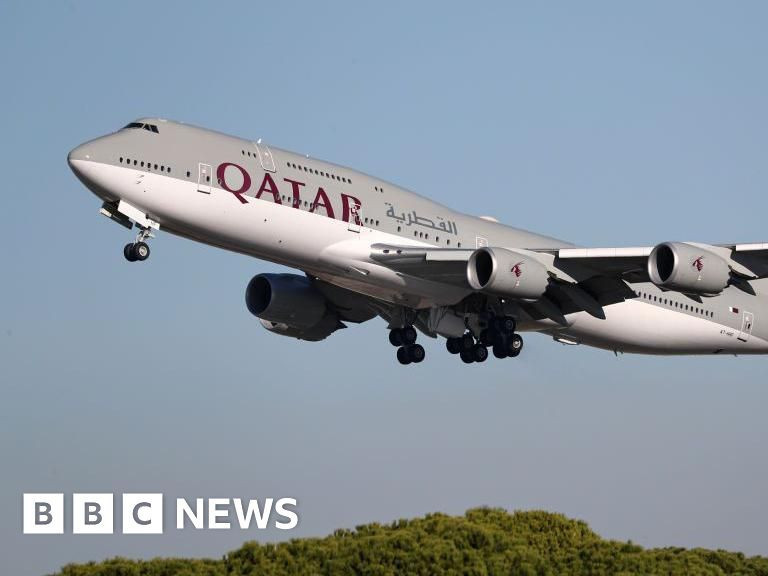 Катарын хааны гэр бүлээс Boeing 747-8 онгоц бэлгэнд авах Д.Трампын шийдвэр АНУ-ын улс төрд шүүмжлэл дагуулаад байна