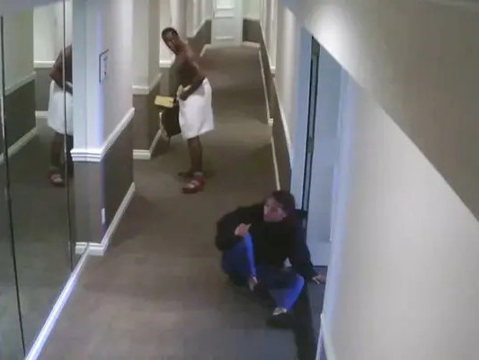 ВИДЕО: “Diddy” Комбсын найз бүсгүйгээ чирч, зодож буй бичлэгийг Холбооны мөрдөн байцаагчид дэлгэжээ