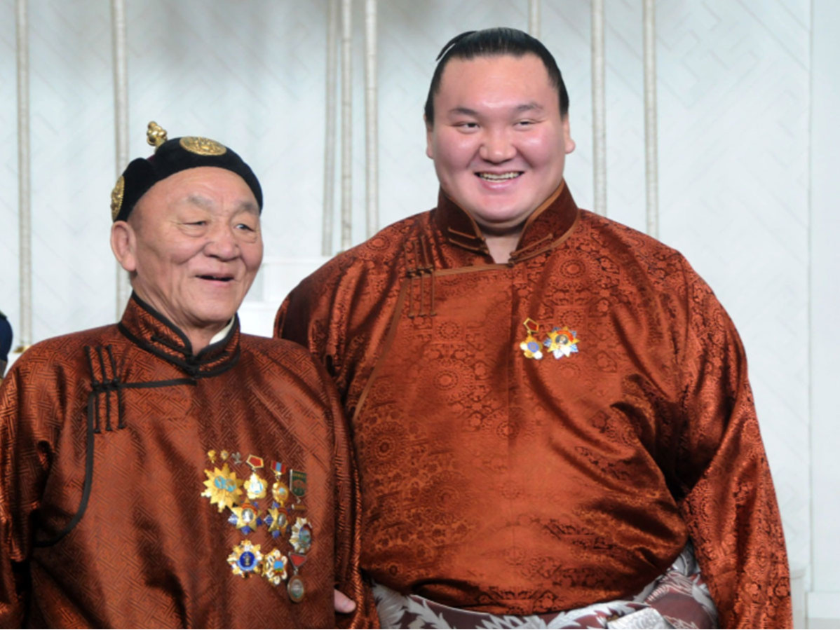 Хөдөлмөрийн баатар, Дархан аварга Ж.Мөнхбатын дурсгалыг хүндэтгэх ёслол болно