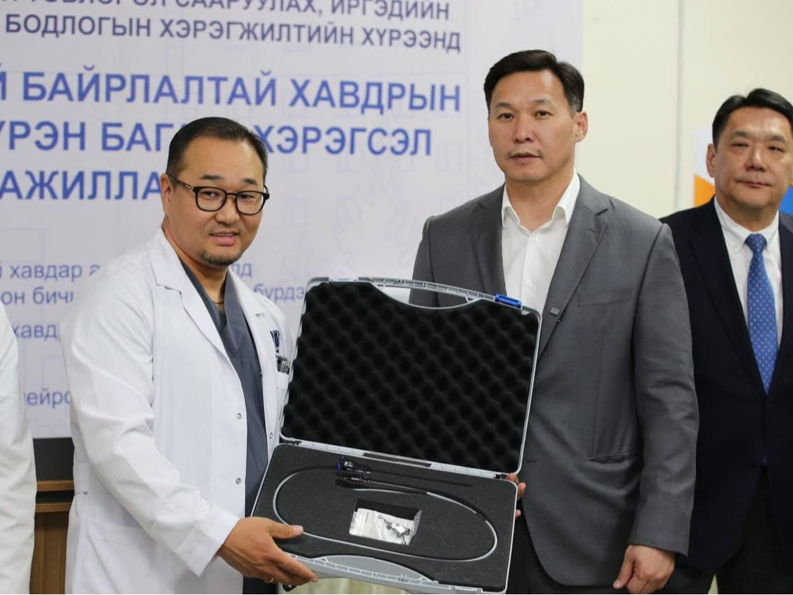 Улсын гуравдугаар төв эмнэлэгт тархины гүний байрлалтай хавдруудын мэс засал эмчилгээний технологи нутагшиж байна