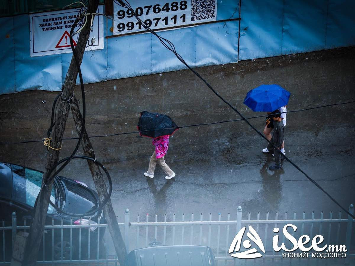 Өнөөдөр баруун болон зүүн аймгийн нутгаар зарим газраар дуу цахилгаантай аадар бороо орно