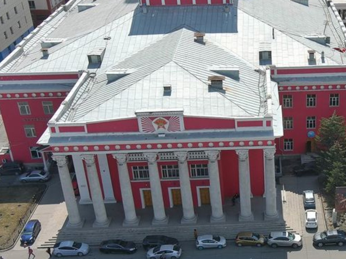 УДЭТ-ын дээврийн их засварт шаардлагатай 645 сая төгрөгийг Засгийн газрын хуралдаанаар шийдвэрлэв 
