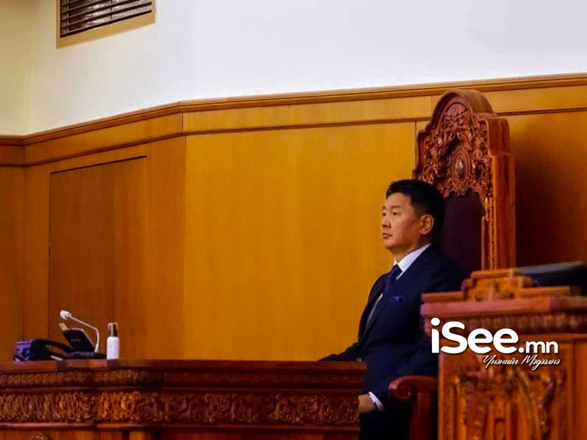 У.Хүрэлсүх: Салан задгай, хулгайч дээрэмчдээр Монголын парламент дүүрч төрийг уландаа гишгэж болохгүй /ВИДЕО/