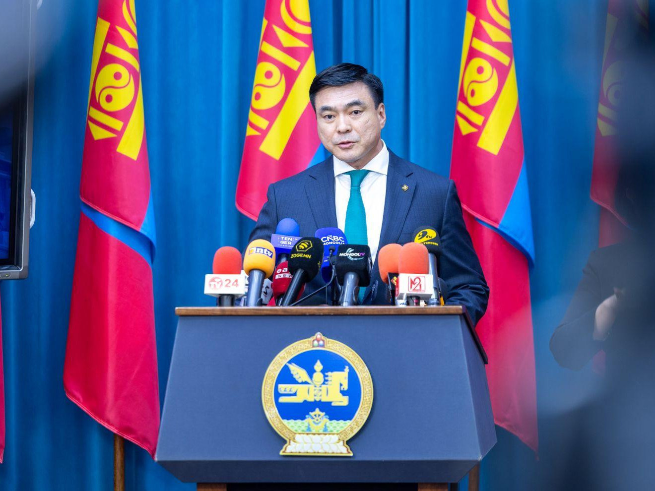 С.Амарсайхан: Монголд байгаа 2.7 сая фэйсбүүк хаягийн 400 мянга нь төлбөртэй, хуурамч хаяг байна