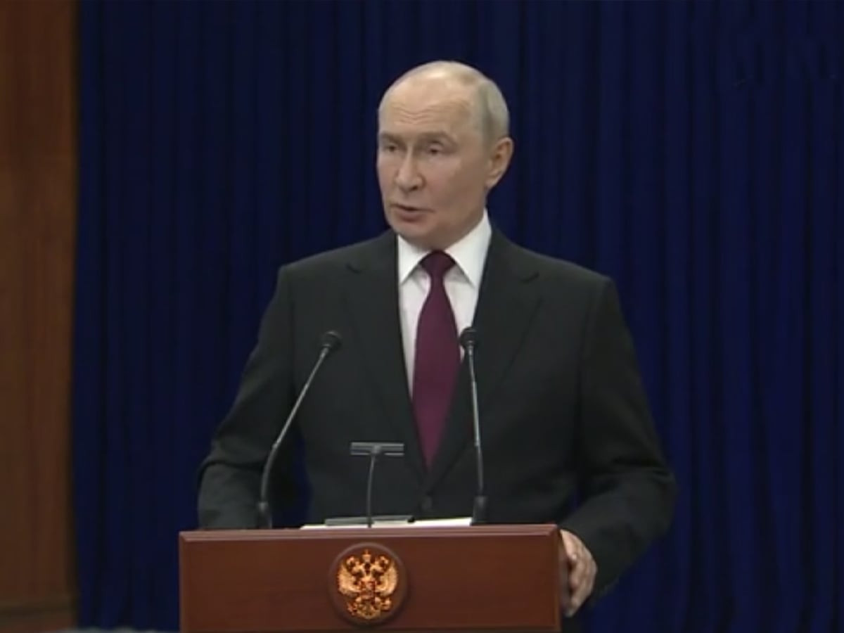 Путин: Украины цохилтын улмаас Оросын 100 орчим хөлөг онгоц гэмтэж, ДНБ-ий 1 хувьтай тэнцэх хохирол учирсан