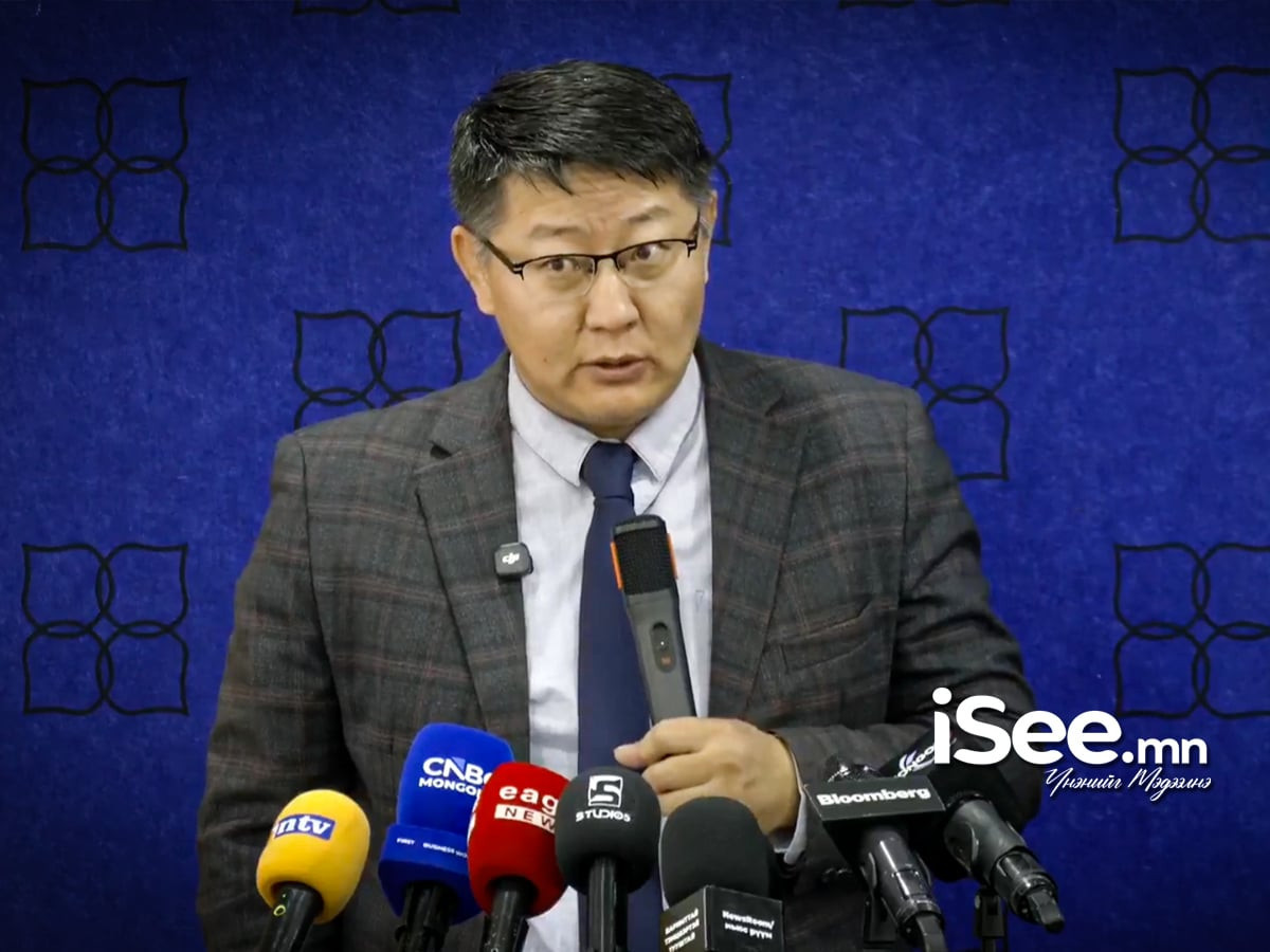 "Төсвөө дагаад төсвийн хүрээг, цаашлаад төсвийн дүрмийг өөрчилдөг үзэгдэл бий болж байна" гэв 