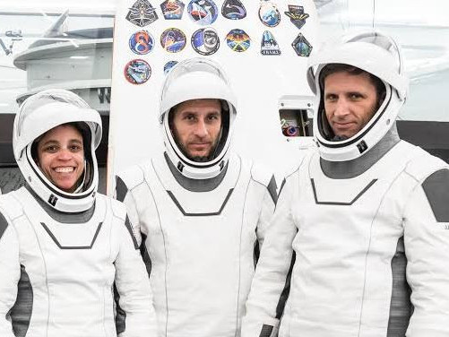 “Crew 13” багийн дөрвөн сансрын нисгэгч ОУСС руу хөөрлөө