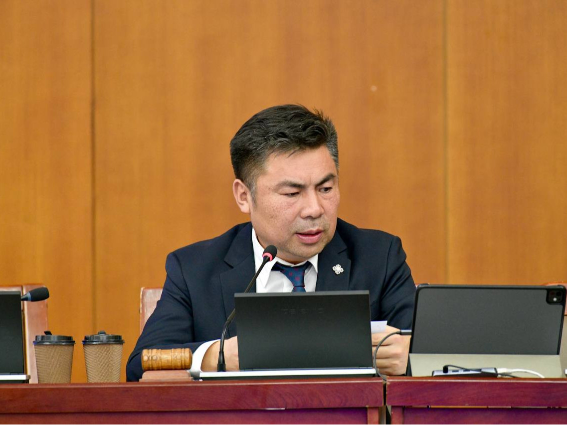 ТБХ:Монгол Улсын 2026 оны төсвийн тухай хуультай хамт өргөн мэдүүлсэн хууль, тогтоолын төслүүдийн талаарх зарчмын зөрүүтэй саналыг хуралдаанд оролцсон гишүүдийн олонх дэмжлээ