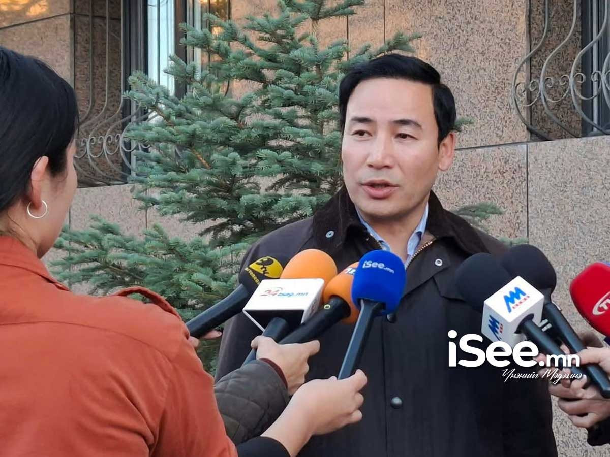 Ц.Ганзориг: Дэнс.мн сайтын эрхлэгч А.Шинэбаяр надад 4-5 асуудлаар тохироо буюу нэг ёсондоо "шантааж" хийх санал тавьсан 